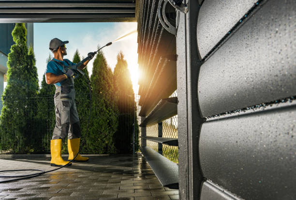 Best Roof Washing  in Hopwood, PA